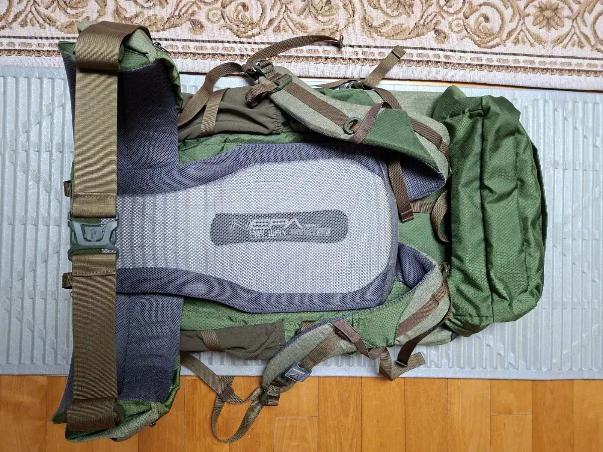 NEPA エクストリーム 登山 リュック 55 5 L グリーン