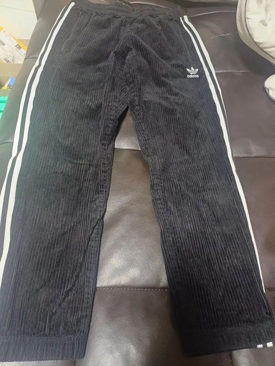 アディダス ファイヤーバード コーデュロイパンツ ブラック XL