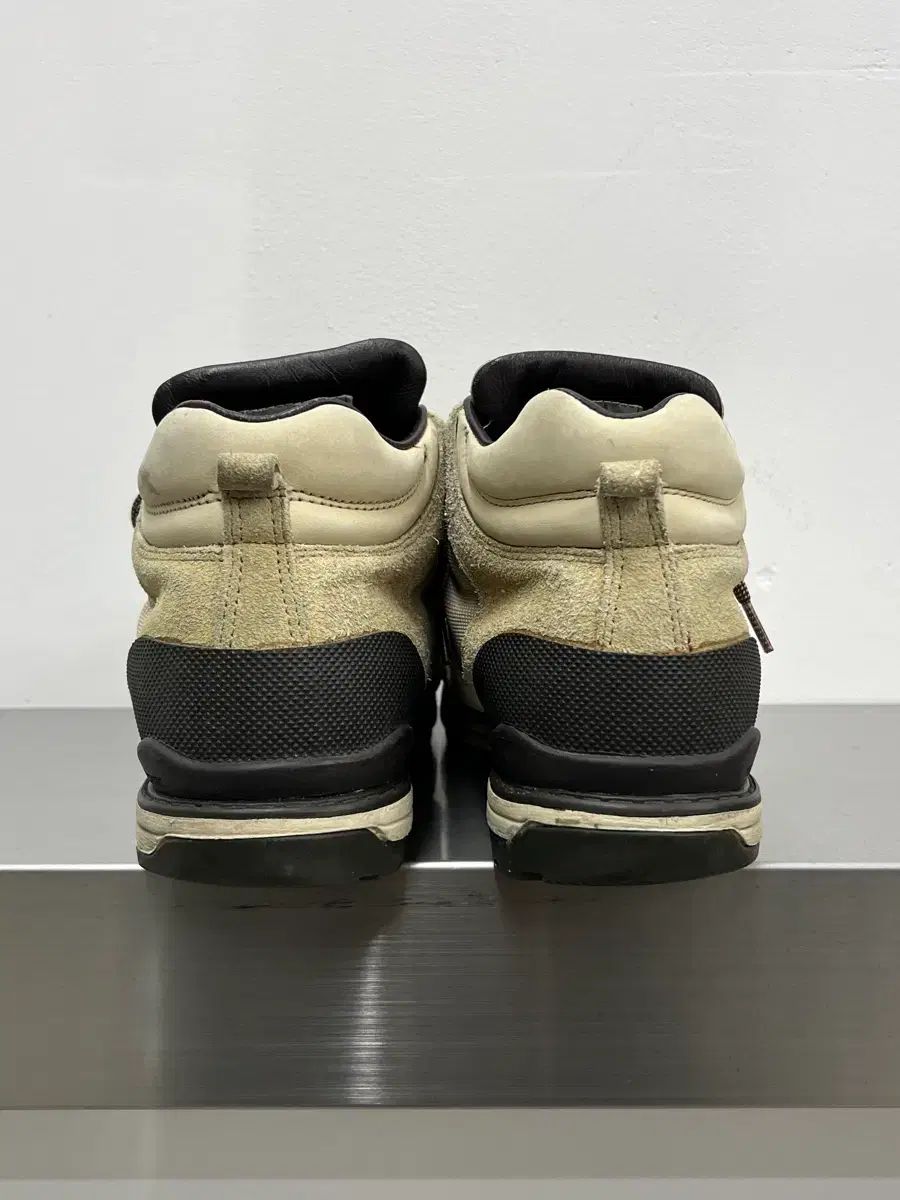 옐로우 ベージュ