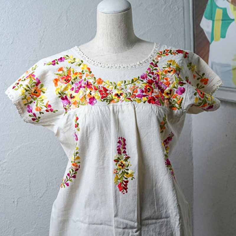 メキシコの夢 サン アントニーノ村のマリアさんのパンジー刺繍ブラウス gd 277