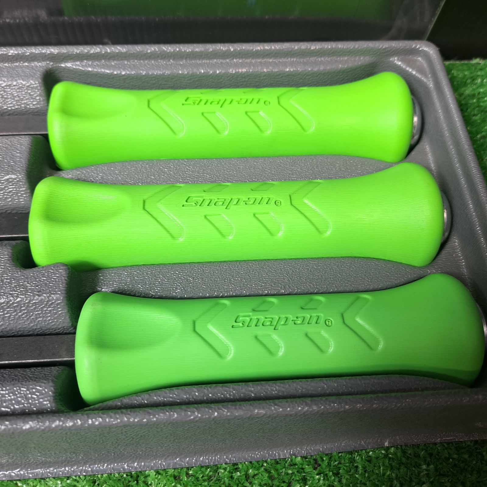 スナップオン 貫通プライバー