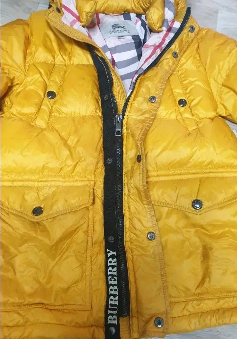 バーバリー キッズ ダウン アウター