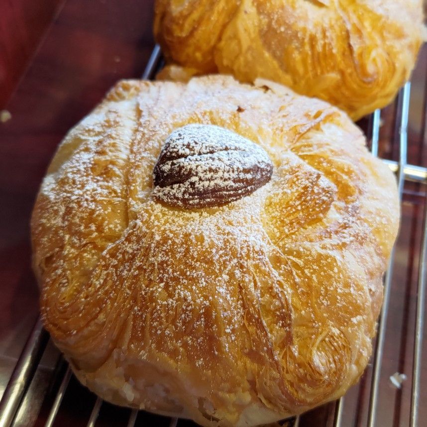 国産小麦・自家製酵母】惣菜＆クロワッサンパンセット - メルカリ