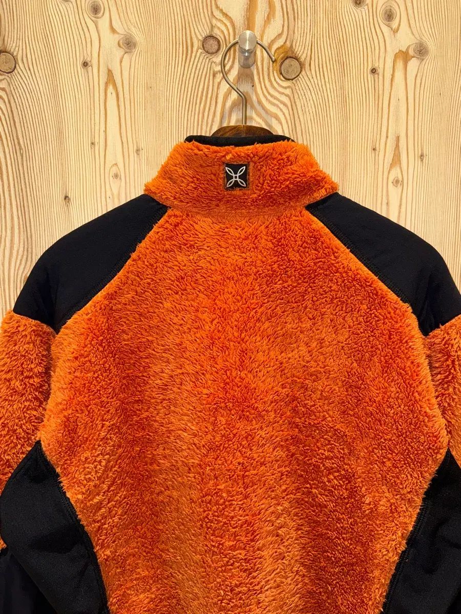 マウンテン ジップアップ