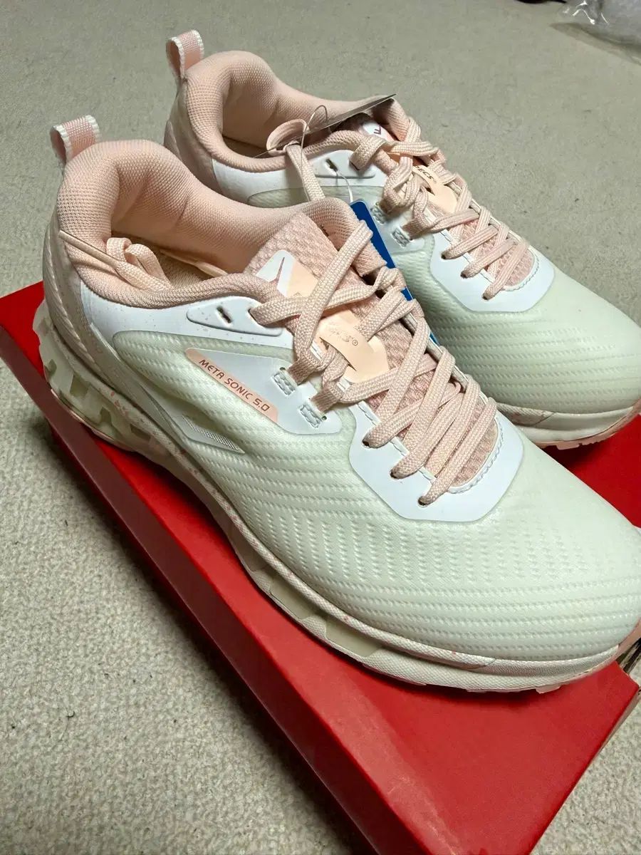 プロスペックス メタソニック 512 スニーカー 235 mm