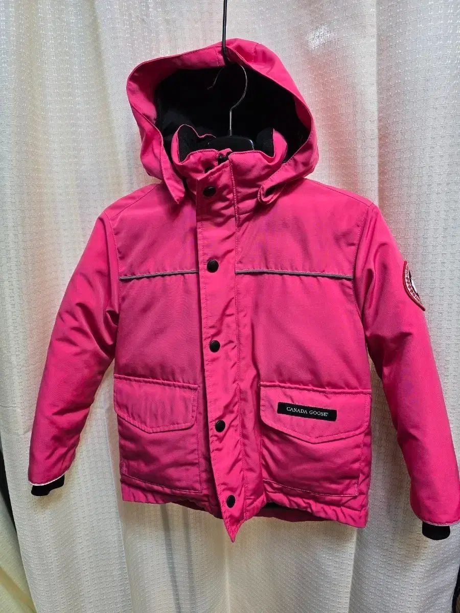【赤字超特価】 Canada Goose(カナダグース) キッズ ピンク ダウン アウター その他