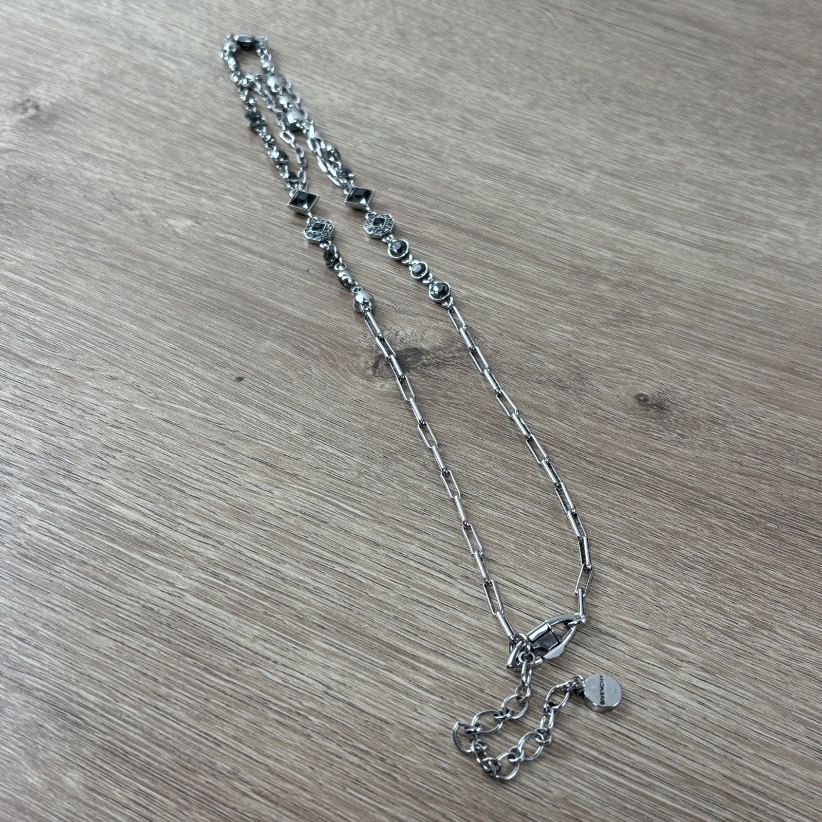 GIVENCHY ジバンシー ネックレス シルバー ロング 希少デザイン ジバンシー Givenchy ネックレス シルバー スクリュー ツイスト ロング