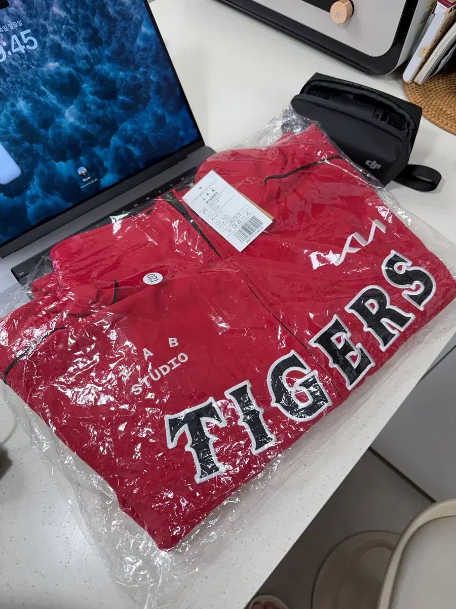 KIAタイガース 09 秋冬用アウター 4 XL