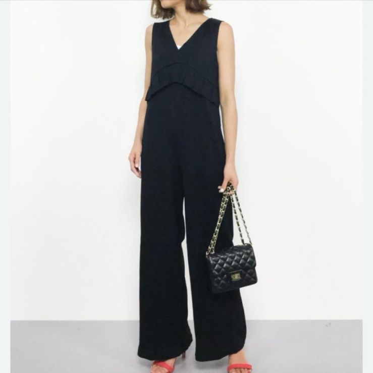 アダムエロペ ブラッフルロンパース ブラック フリル