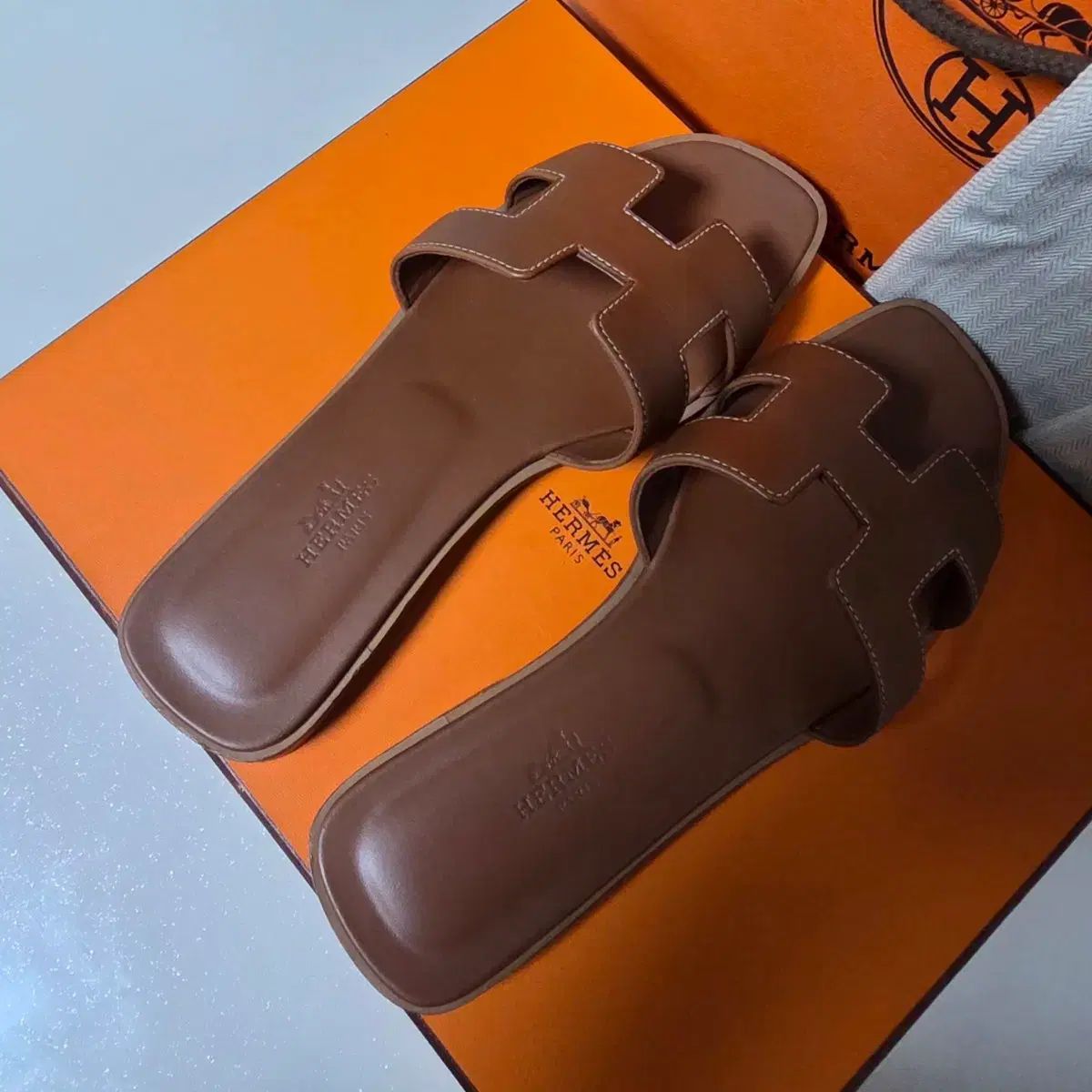 エルメス オラン サンダル GOLD サイズ 36 230 レディース