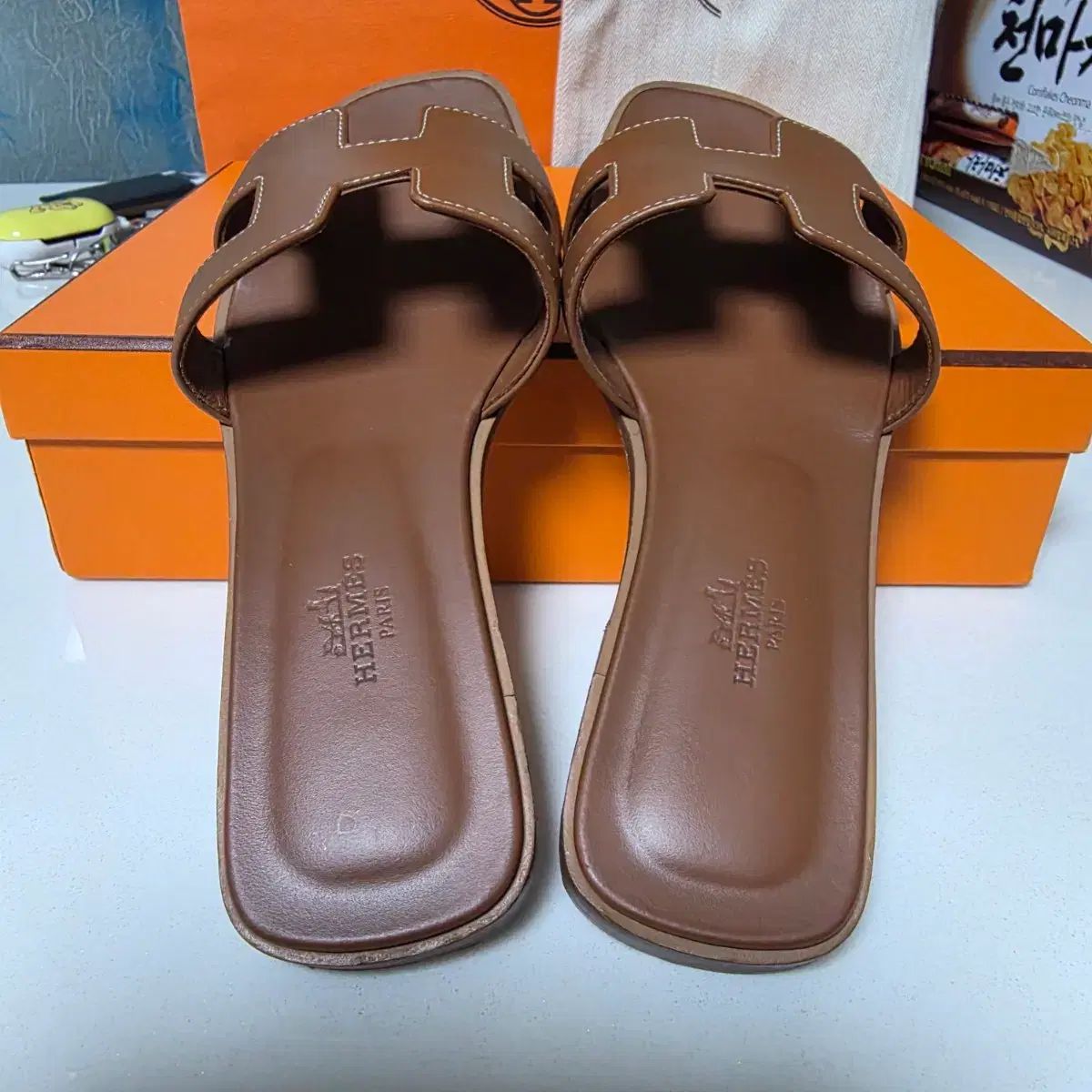 HERMESオランゴールドサンダル36 新品 HERMES エルメス オラン ゴールド 38.5(25cm) サンダル - メルカリ