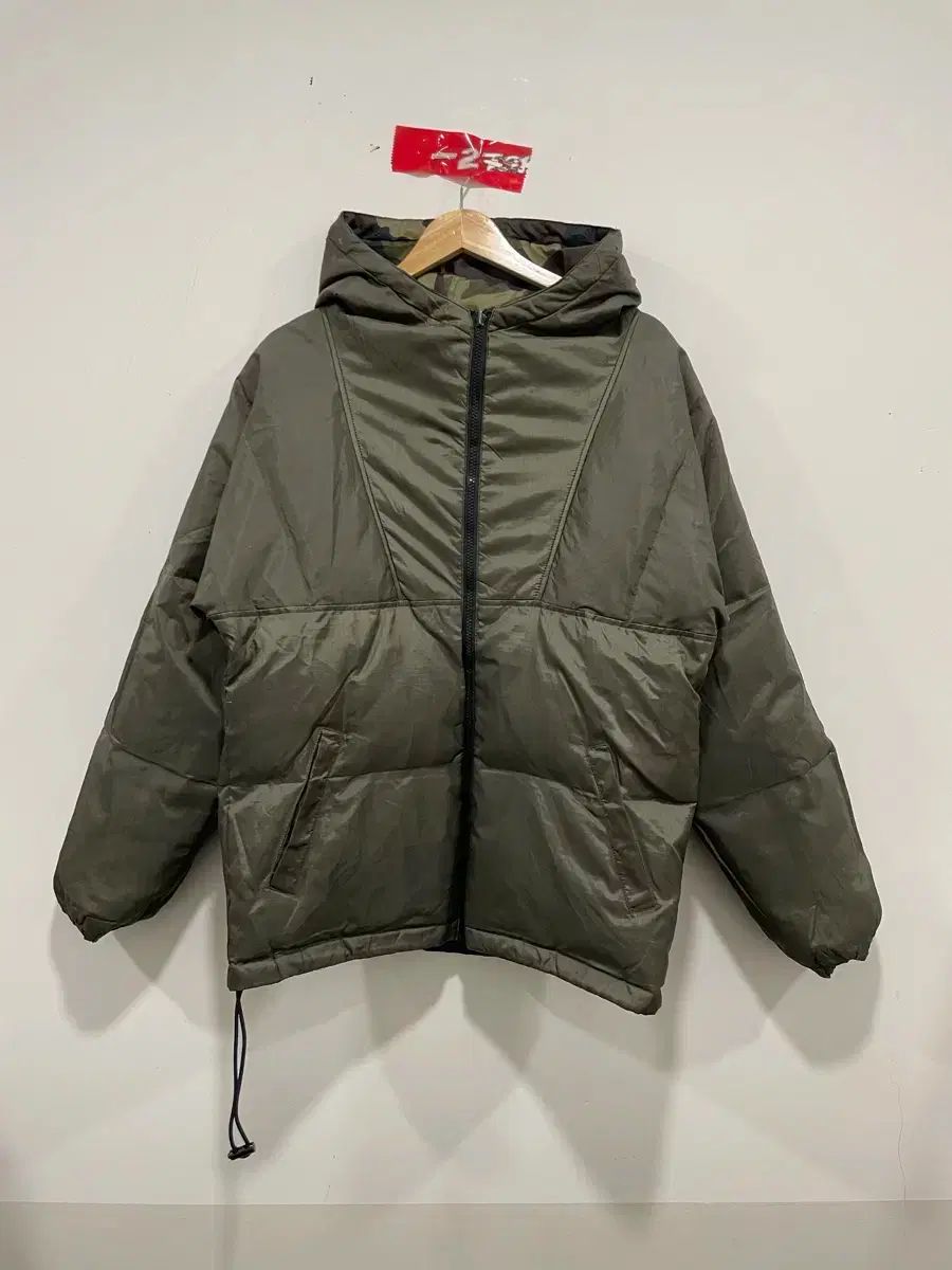 ヴィンテージ)カモフラージュ リバーシブル ダウンジャケット - メルカリ