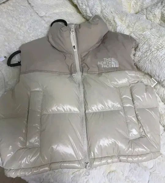 THE NORTH FACE ザノースフェイス ヌプシ ダウン ベスト アイボリー ラージ