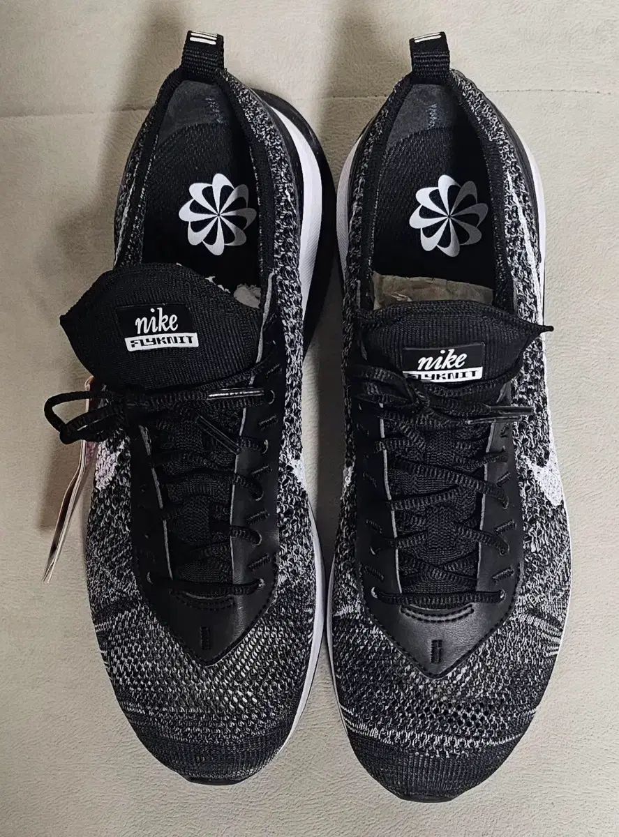 ナイキ エアマックス フライニット レーサー 25.5 cm サイズ