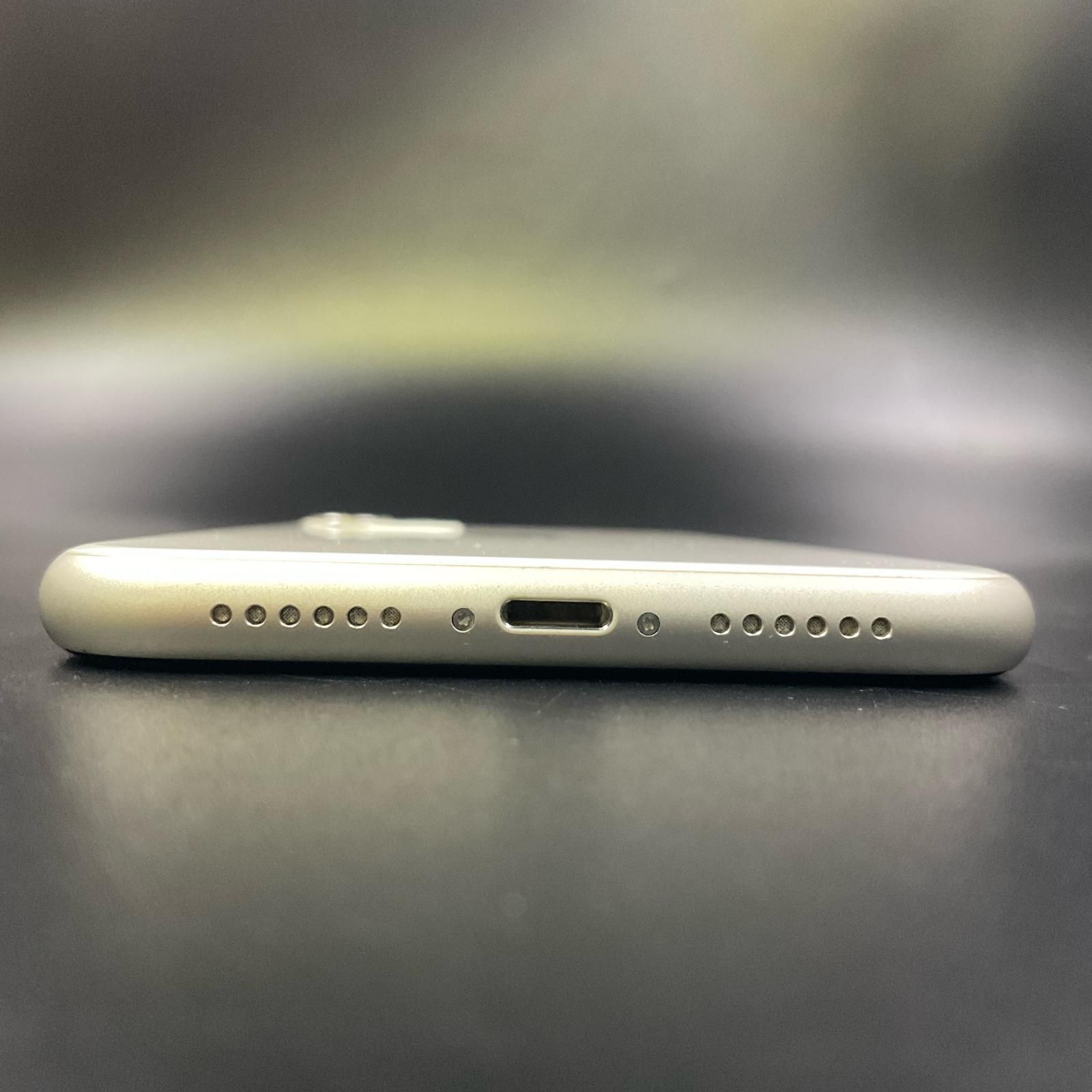iPhone 11 128GB ホワイト SIMフリー 白ロム 86%【最速発送】【難有 