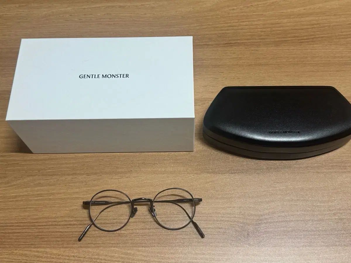 ジェントルモンスター LIBERTY x