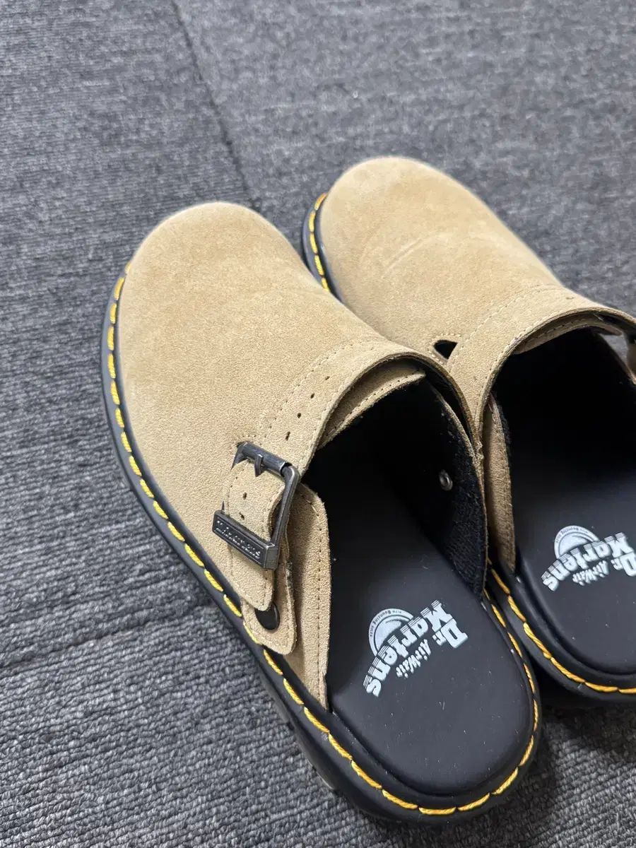DR. MARTENS ドクターマーチン ゼブジャック スウェード ミュール 240 245 サンダル です