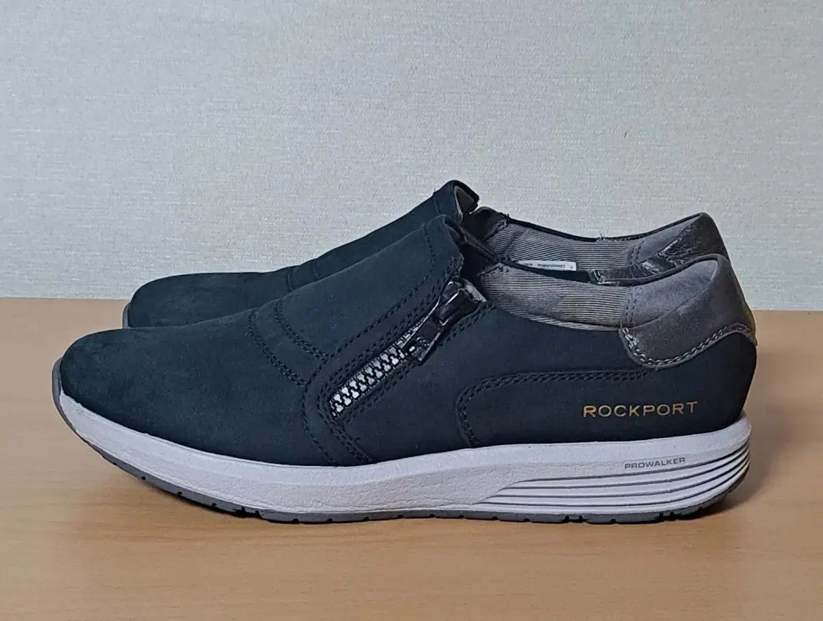 ロックポート 約230 スウェード 孝行靴 スリッポン