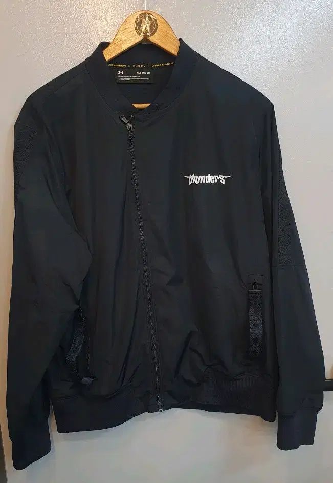 ルイヴィトン LOUIS VUITTON レザージャケット 革ジャン ブルゾン