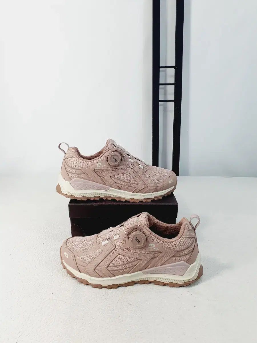 K 2 ゴアテックス 登山靴 BoA トレッキングシューズ 240