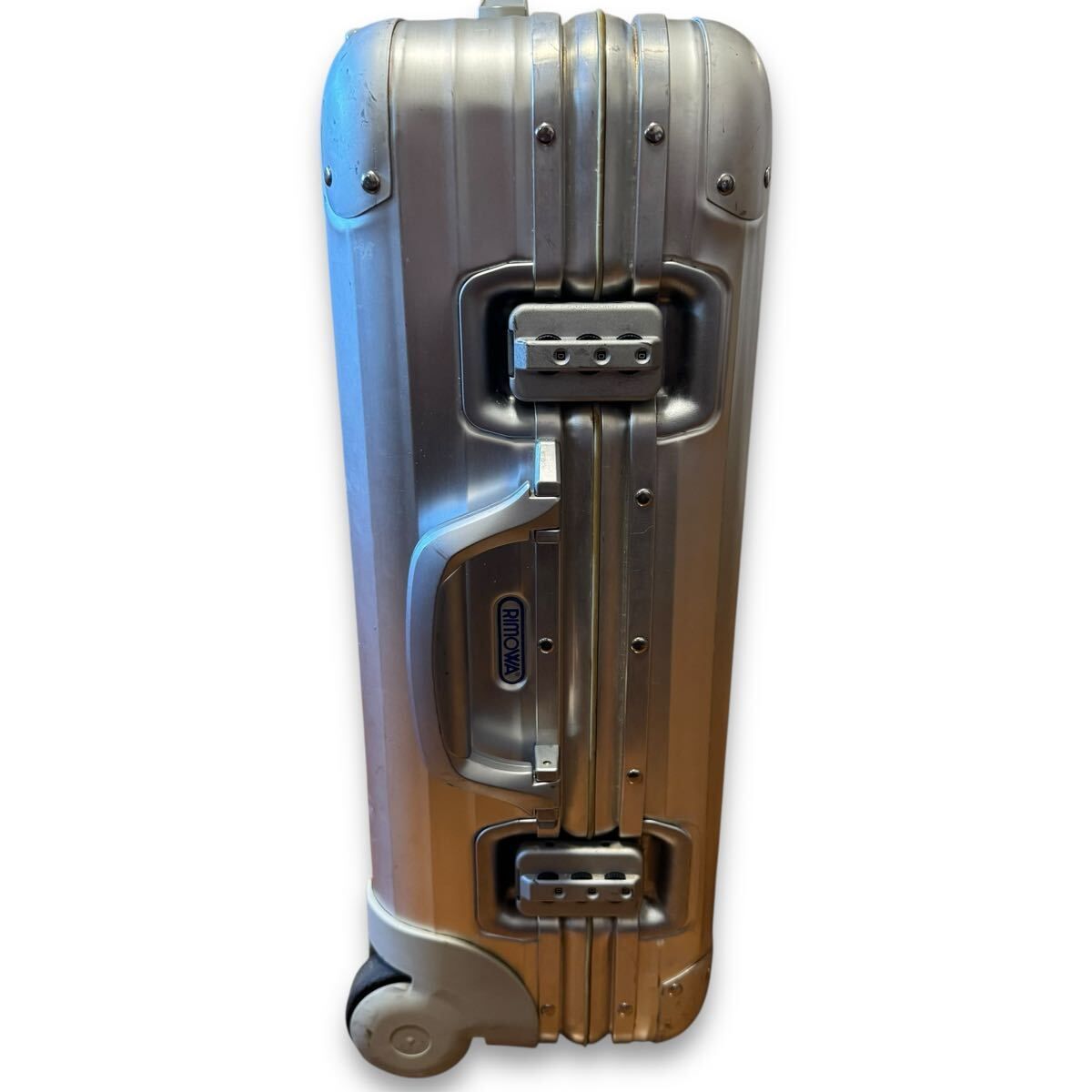 美品　RIMOWA TOPAS CABIN TROLLEY キャリーケース RIMOWA - 青ロゴ・廃盤品 RIMOWA TOPAS CABIN TROLLEY 32Lの通販 by