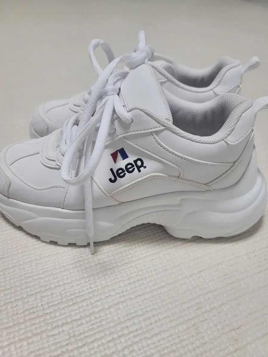 新品未使用 Jeep ジープ 24cm シューズ スニーカー 厚底 レザーJEEP(ジープ)スニーカー厚底レディースダッドシューズ