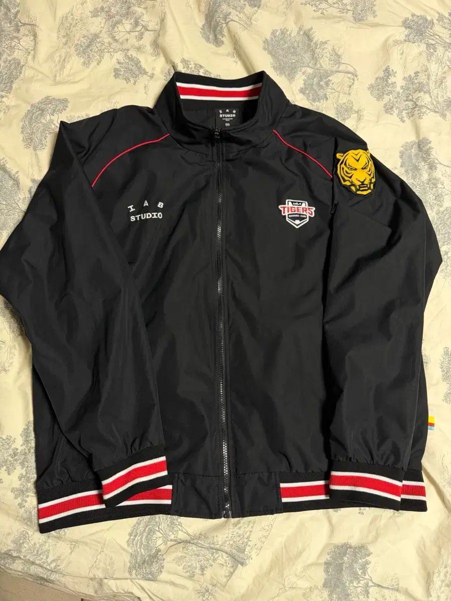IAB Studio アイエプスタジオ KIAタイガース キア タイガース 秋冬 アウター 3XL