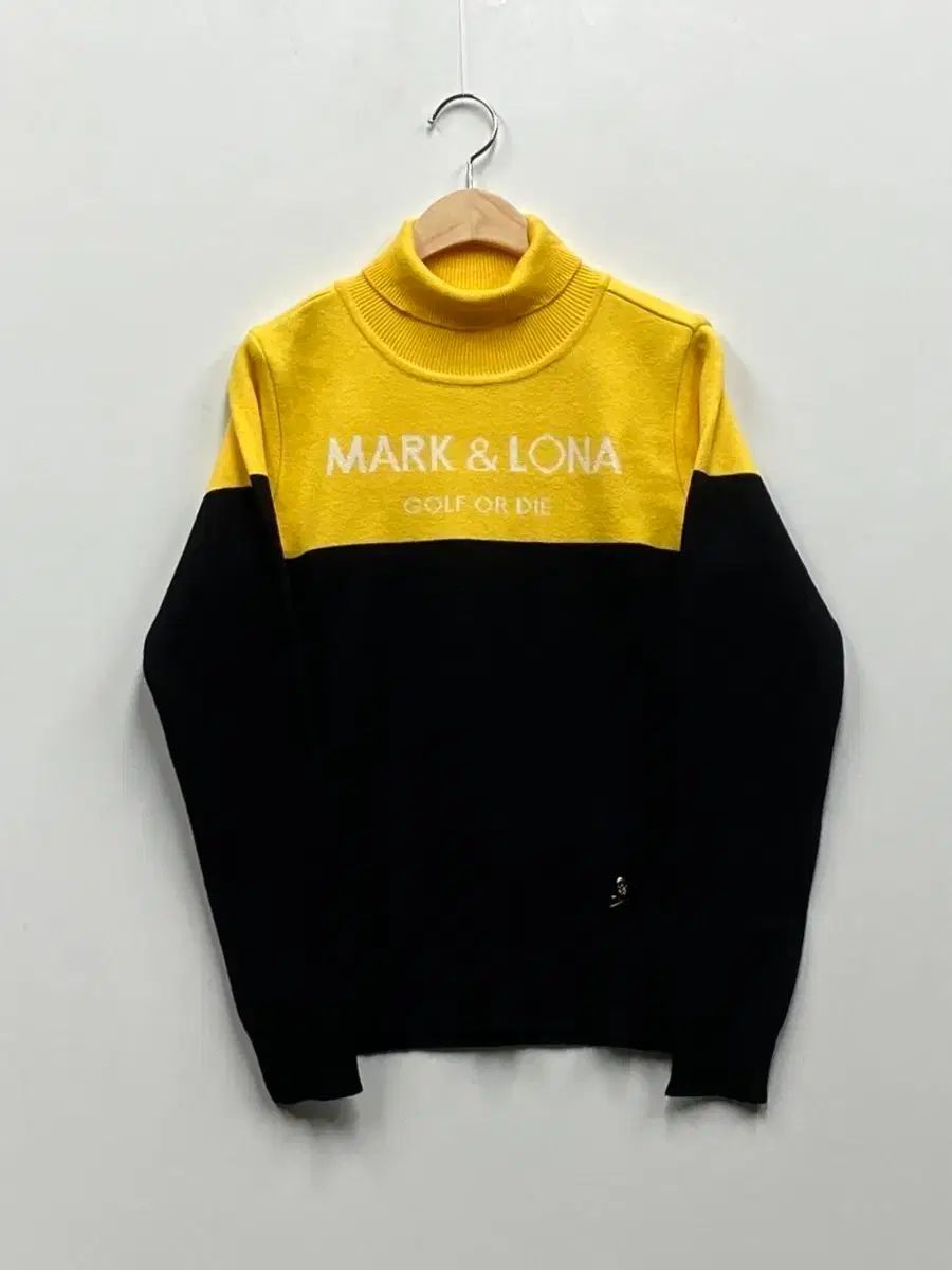 MARK - LONA マークアンドロナ ゴルフ 上下セットアップ