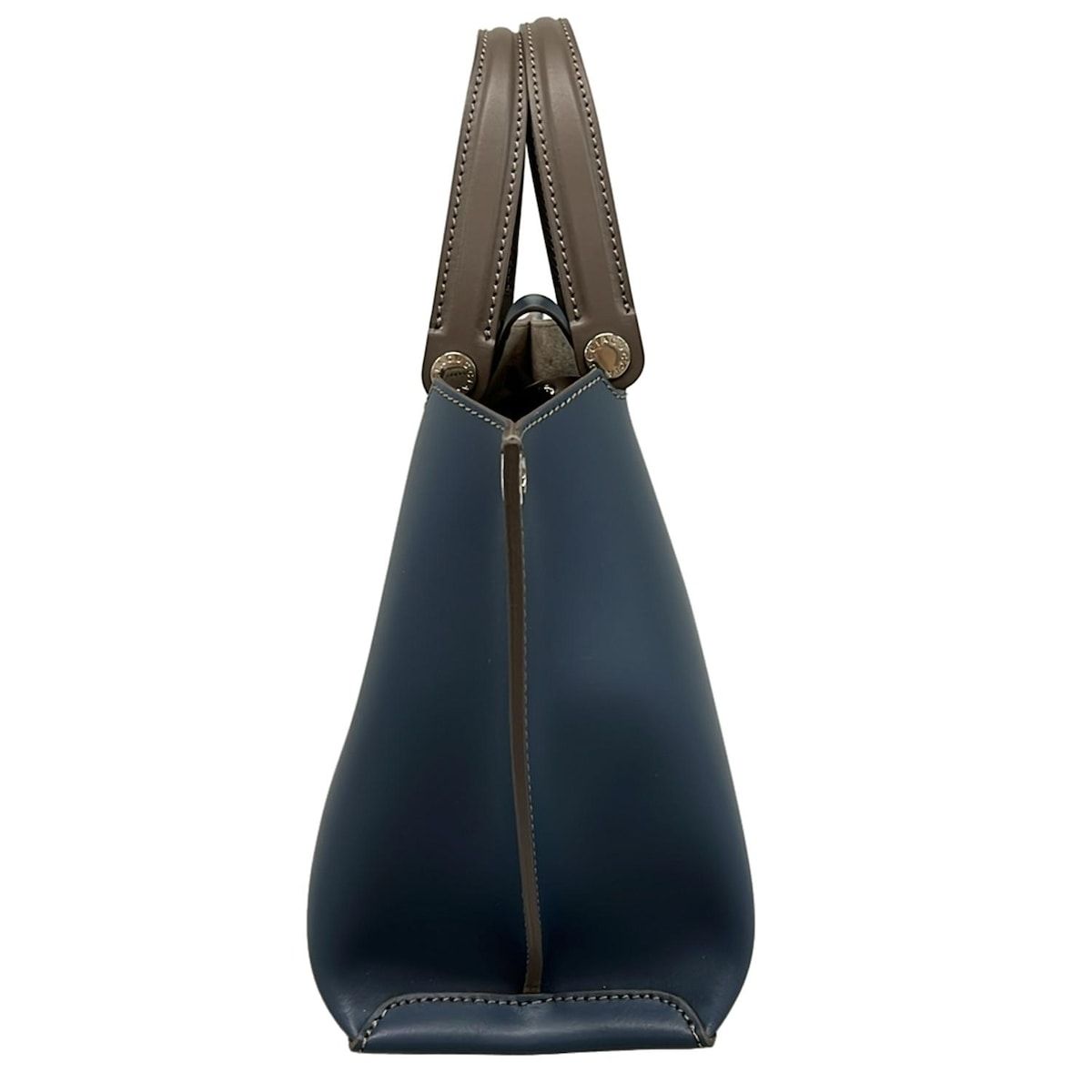 IACUCCI(イアクッチ) ハンドバッグ美品 - ネイビー×グレーベージュ 