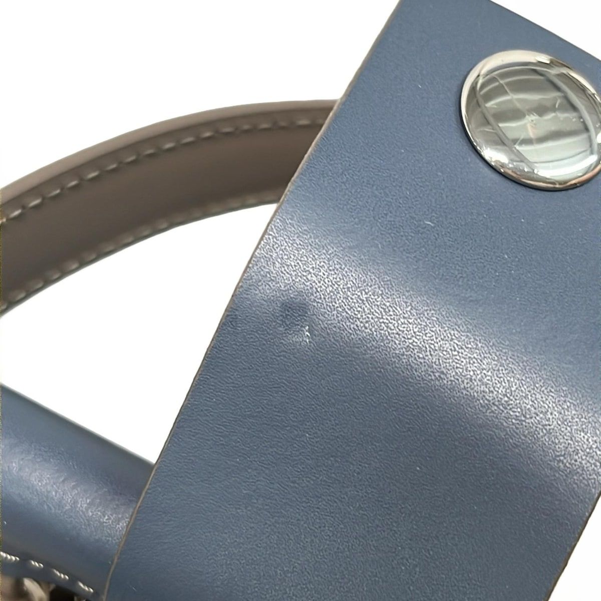 IACUCCI(イアクッチ) ハンドバッグ美品 - ネイビー×グレーベージュ 