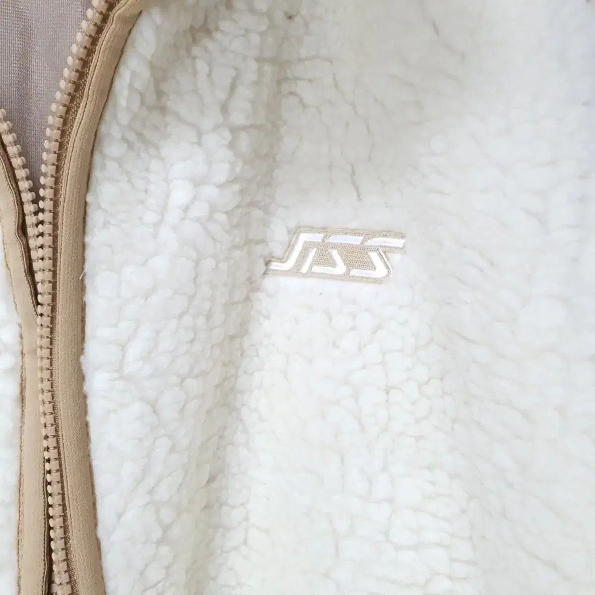 JILL by BEARシリーズ>ワンポイント刺繍パーカー(パーカー)|JILL ローラーボール ポケット レディース JILLSTUART コート ジルバイジルスチュアート ジルスチュアート | SHIPS ノーカラーコート ワン ポケットファーノーカラーコート2 ビッグロゴパーカー