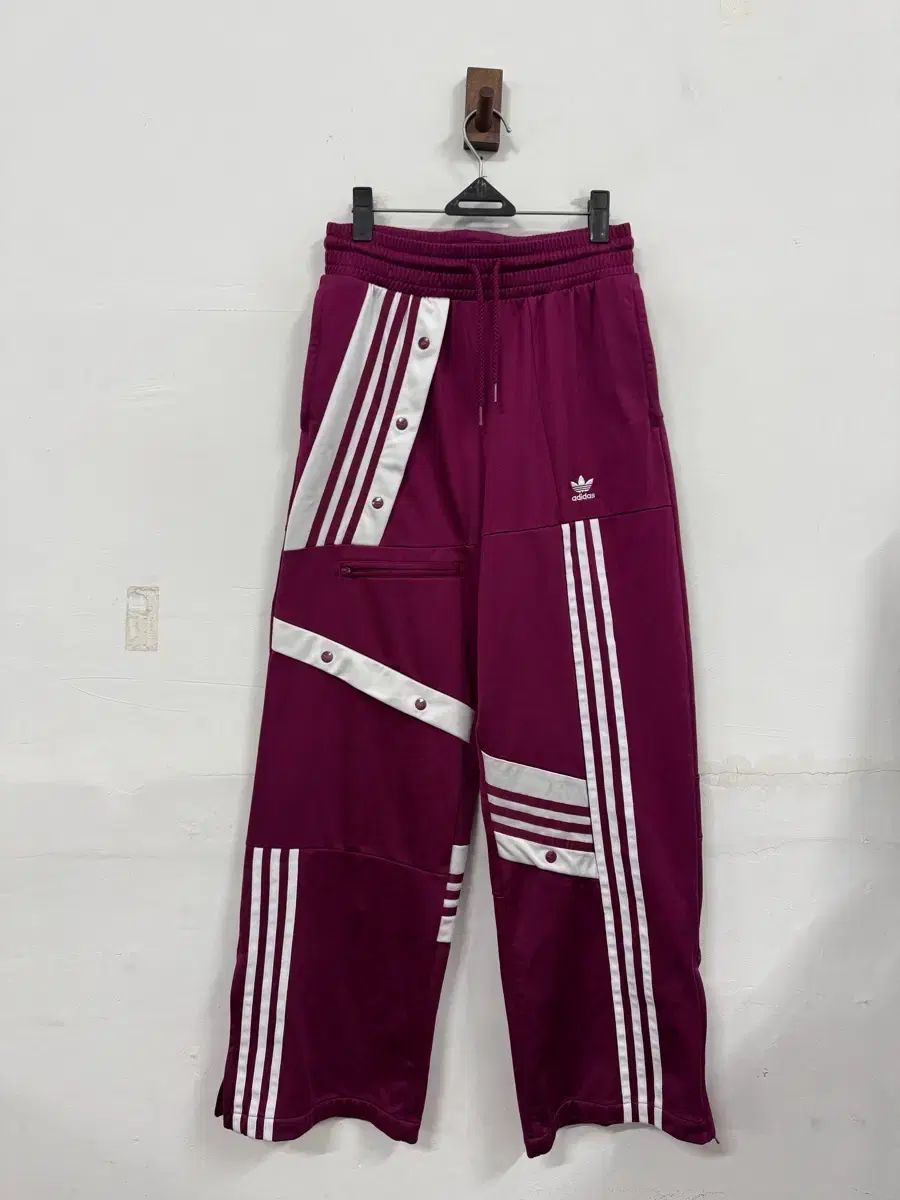 S|25-26 アディダス ダニエル カタリ トラックパンツ バーガンディ
