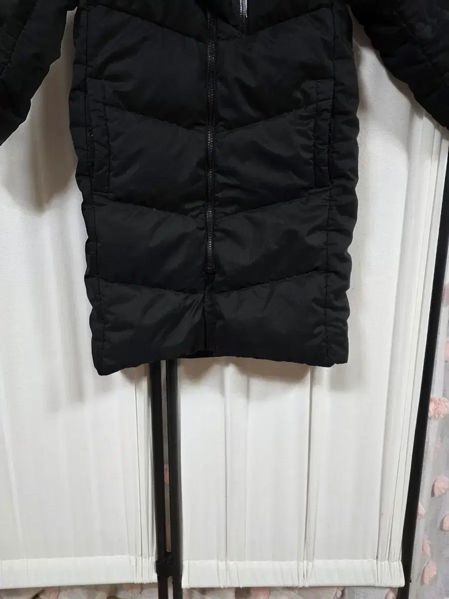 ロング丈ダウンジャケット