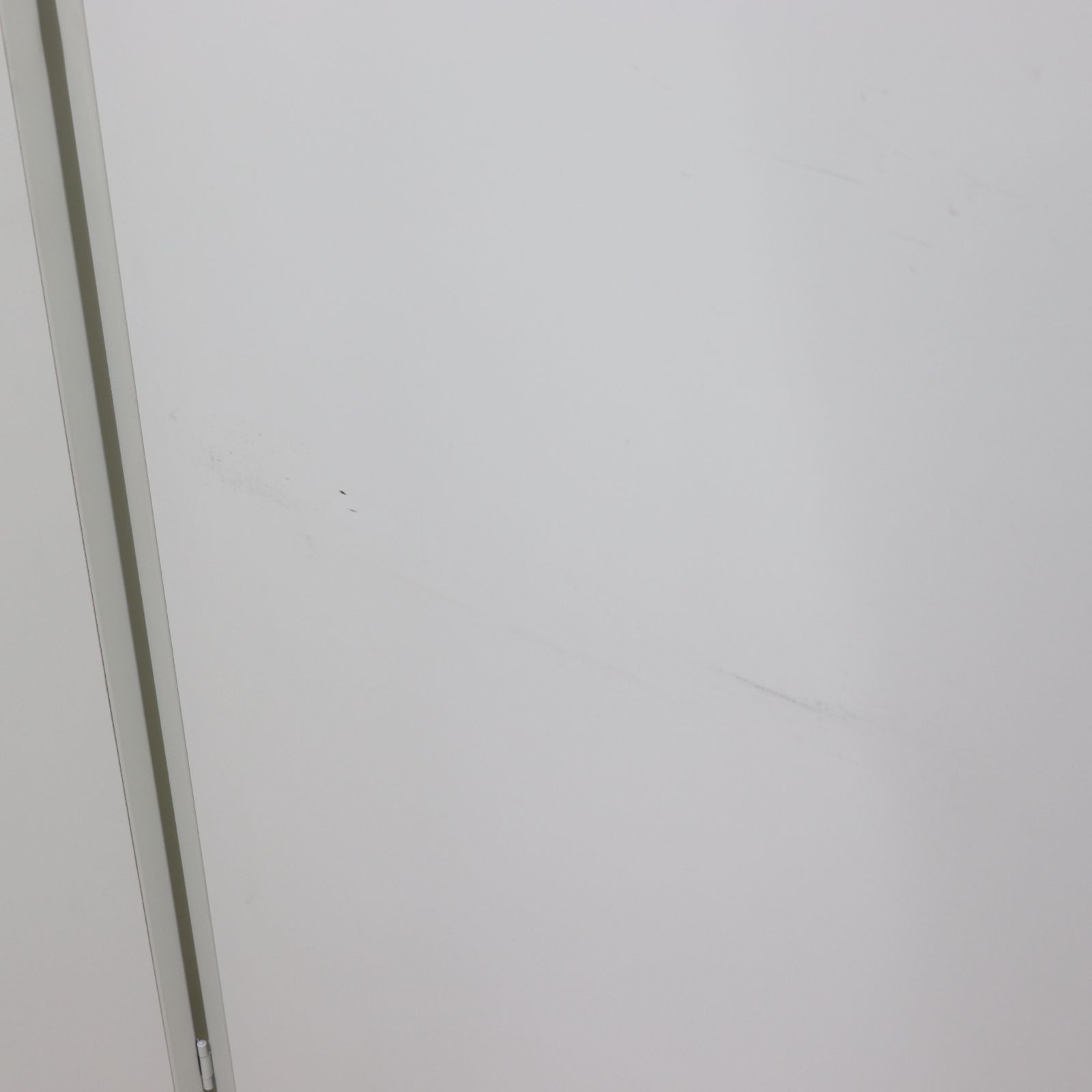 【愛知県愛西市】３連パーテーション ホワイト (幅1850mm × 奥行き400mm × 高さ1800mm) オフィス 事務所 業務用品 直接引取対応 即日発送 ラクル業務館