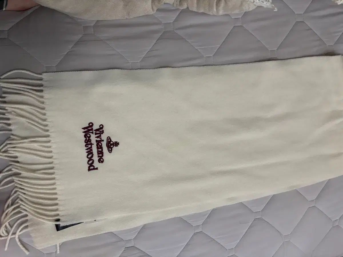 ヴィヴィアン ウエストウッド マフラー ストール 白 アイボリー