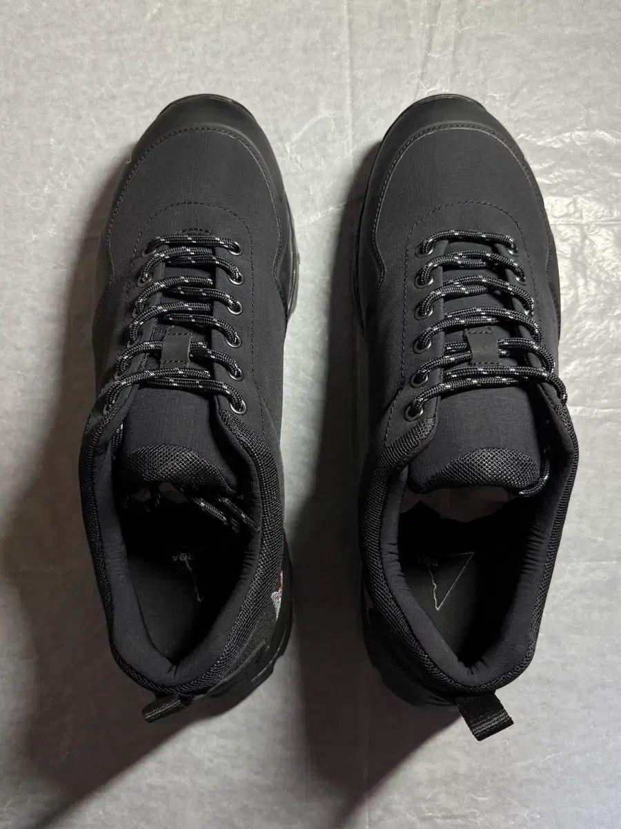 ロア ハイキング