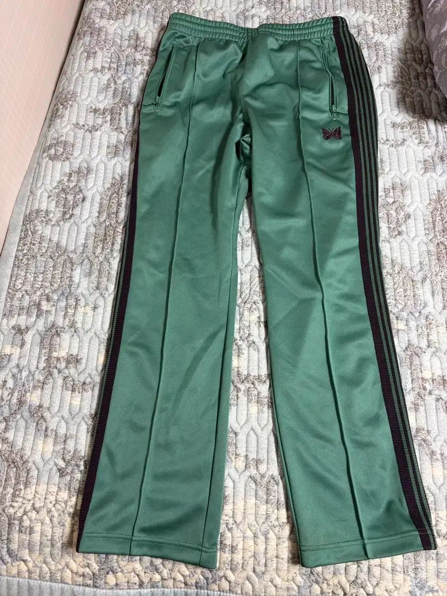 NEEDLES ニードルズ トラックパンツ エメラルドグリーン S - メルカリ