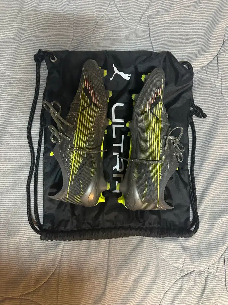 プーマ ウルトラ FG 27.5