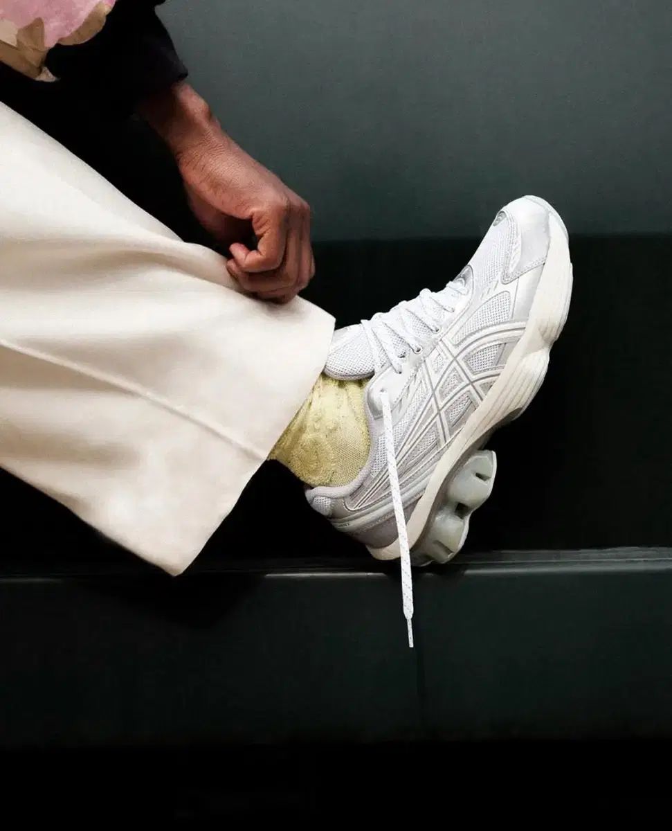 アシックス ゲル キーネティック フルーエント 235