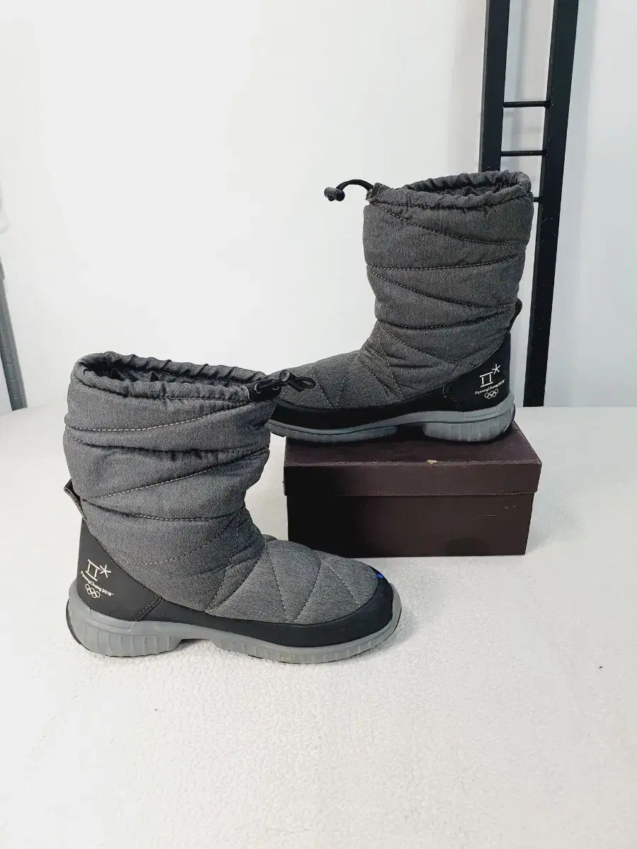 THE NORTH FACE ザノースフェイス ダウン 防寒靴 平昌 グレー 230