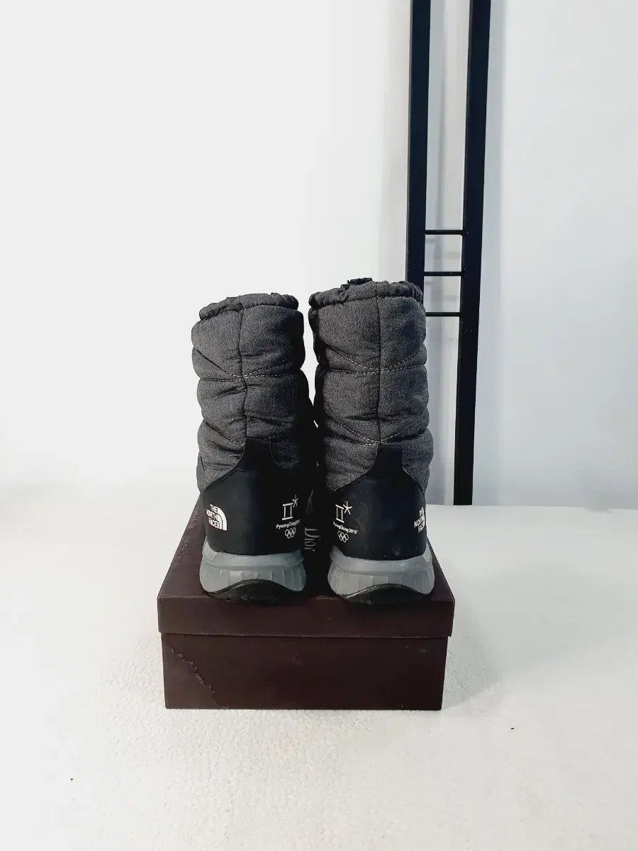  THE NORTH FACE ザノースフェイス ダウン 防寒靴 平昌 グレー 230 その他 ブーツ