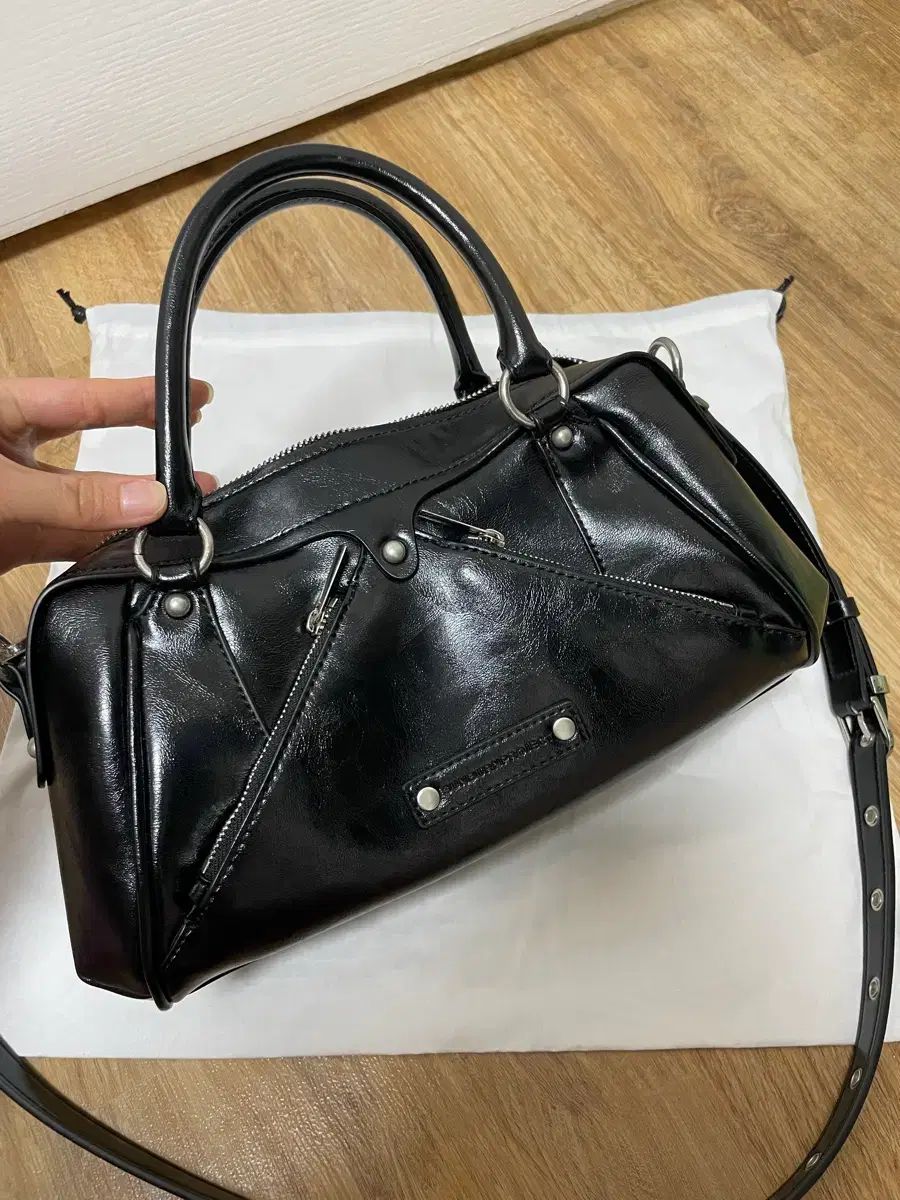 サンバーン プロジェクト ミニ ウール モス バッグ ブラック