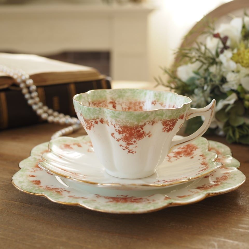 美品 英国シェリー フォーリー 9059スノードロップ トリオA カップ