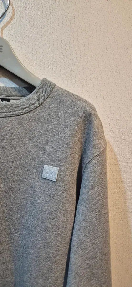  Acne Studios アクネストゥディオズ グレー スウェット トレーナー スウェット トップス