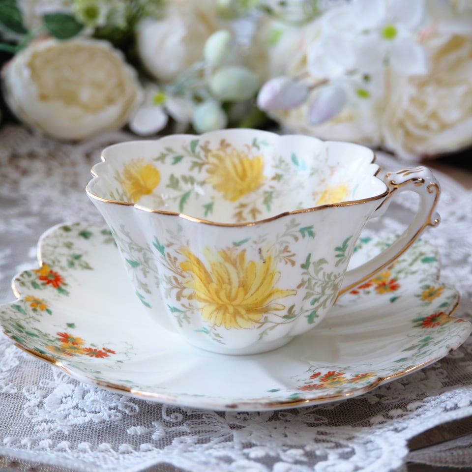 英国ワイルマン シェリー ミスマッチ カップ＆ソーサー エンパイアシェイプ菊 アンティーク F5