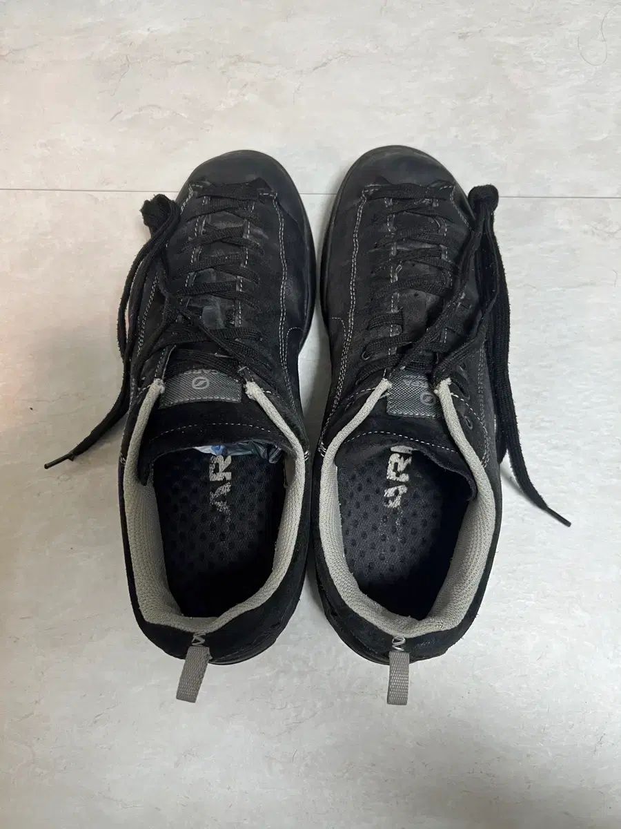  SCARPA スカルパ Mojito ウール ブラック 登山靴 トレッキングシューズ アウトドアシューズ