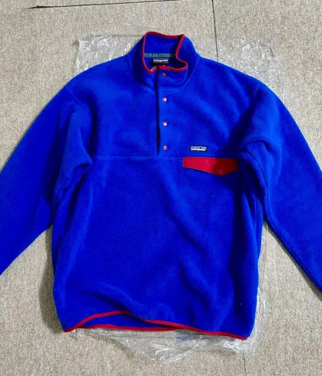 パーティーゴーニア Synchilla シンチラ パッセージブルー L