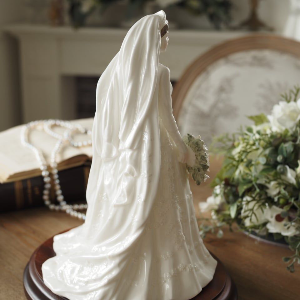 【5000体限定品】コールポート ダイアナ　フィギュリン　ウエディング 希少 英国コールポートフィギュリンA ダイアナ・シグネチャーモデル