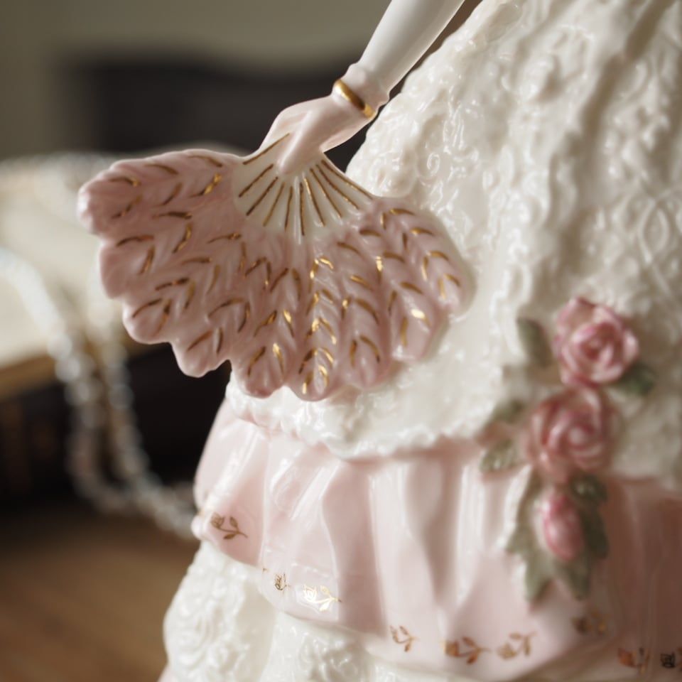 ウィンブルドン2001年　コールポート　フィギュリン　Winning Lady 希少 英国コールポート フィギュリン オリビアOlivia 1997年製 台座