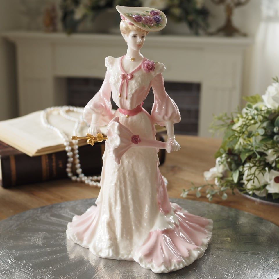 希少 英国コールポートフィギュリン LADY CAROLINE F9 - メルカリ